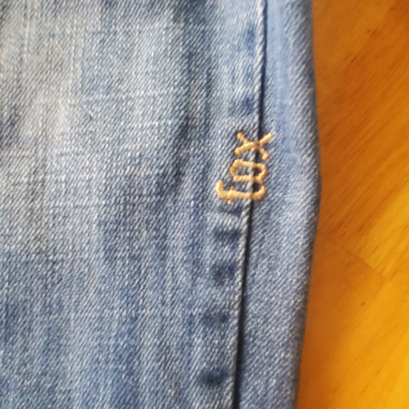 Bermuda shorts - Picture 6 of 6